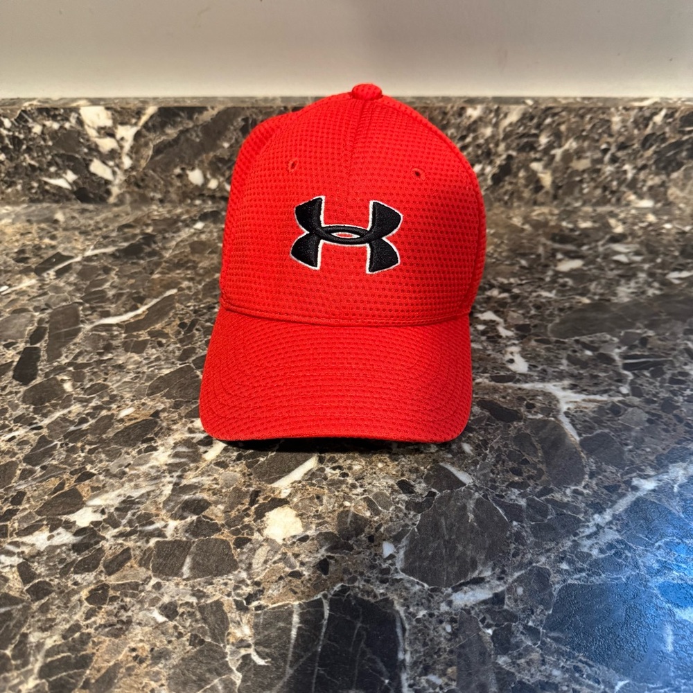 Under Armour Youth Logo Hat - Red - Size S/M - Stretchy & comfortable
